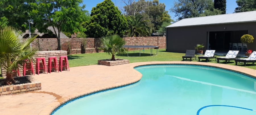 7 Bedroom Property for Sale in Bloemhof North West